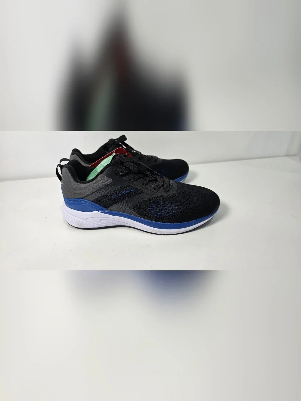 BCG Boys 4.5D Gym Shoes New